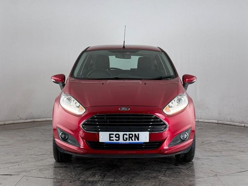 Used Ford Fiesta Zetec 2015 Red Hatchback