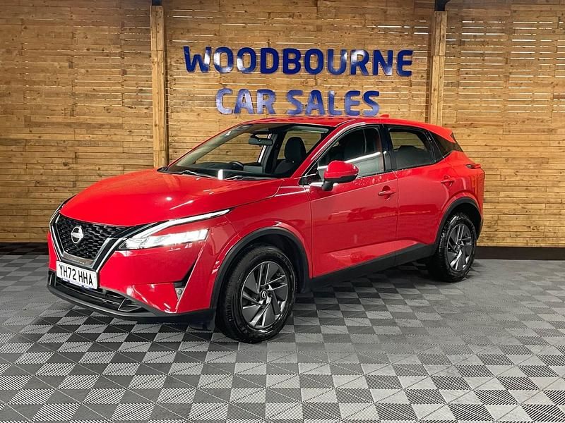 Used Nissan Qashqai Acenta Premium 158 HP (116 kW) 2022 Red SUV