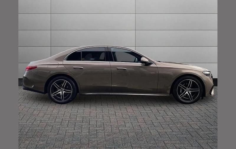 Used Mercedes E220 AMG Line Premium 194 HP (142 kW) 2024 Brown Sedan
