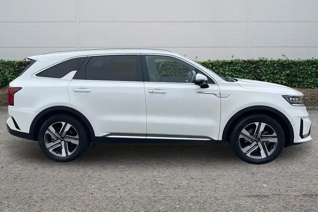 Used Kia Sorento 2023 White SUV