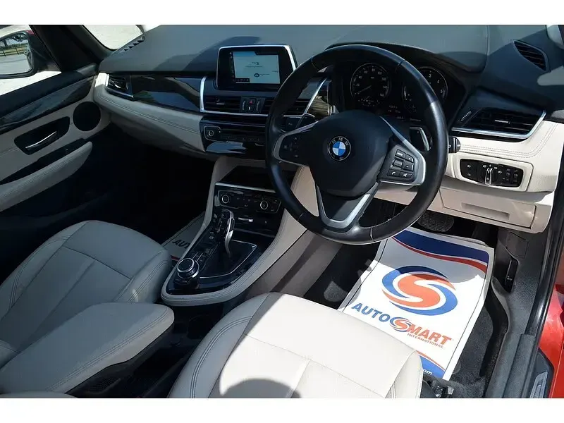 Used BMW 220 Luxury Line 2018 Red Hatchback