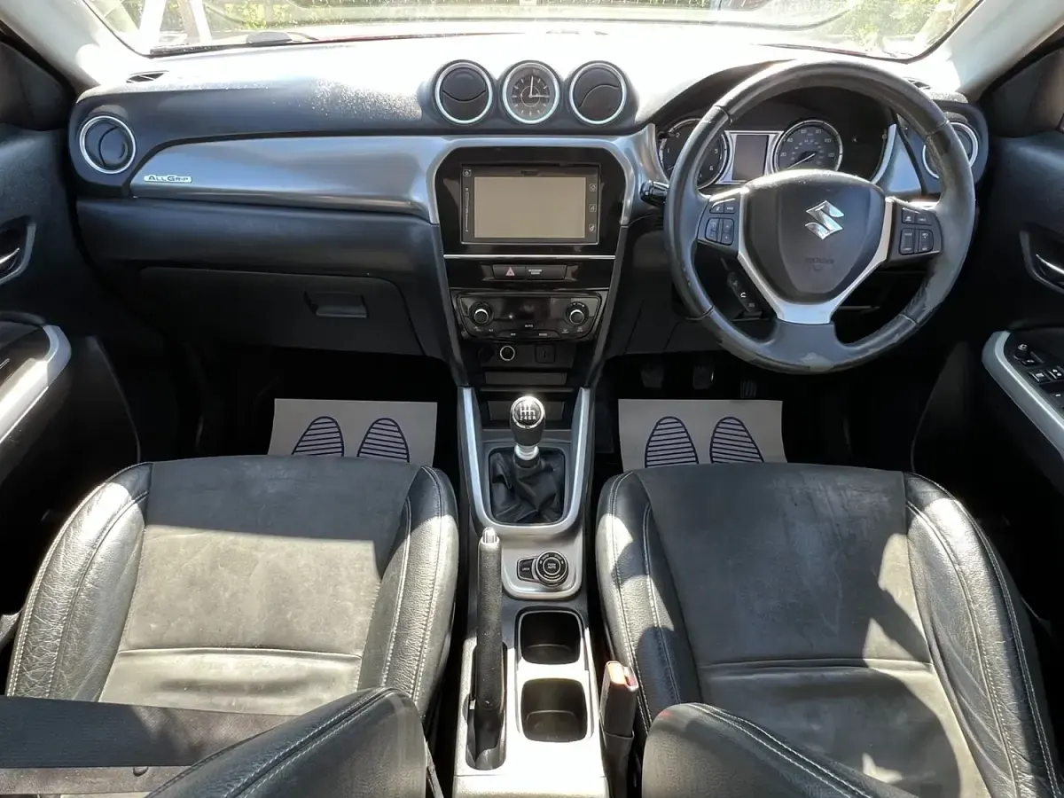 Used Suzuki Vitara SZ5 120 HP (88 kW) 2017 Red SUV