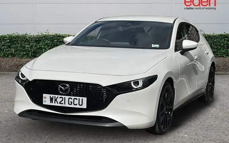 Used Mazda 3 Inclusive 180 HP (132 kW) 2021 White Hatchback