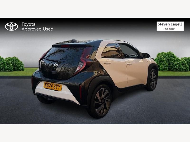Used Toyota Aygo X 72 HP (52 kW) 2024 White SUV