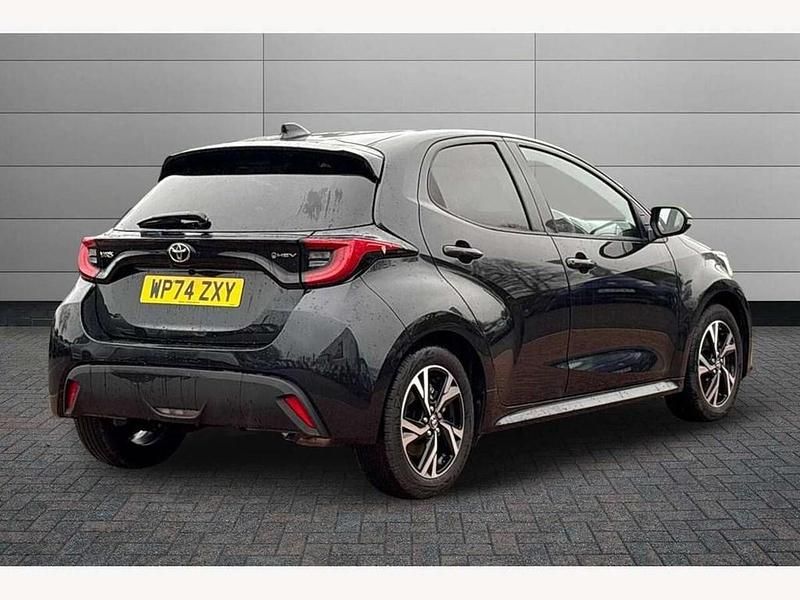 Used Toyota Yaris Hybrid Design 116 HP (85 kW) 2025 Black Hatchback