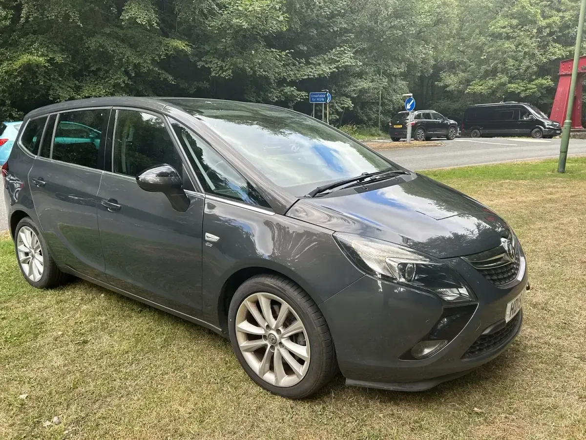Used Vauxhall Zafira Tourer Elite 2015 Grey MPV