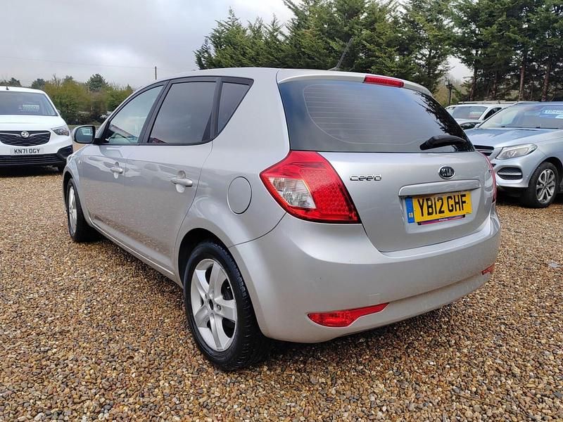Used Kia Ceed 2012 Silver Hatchback