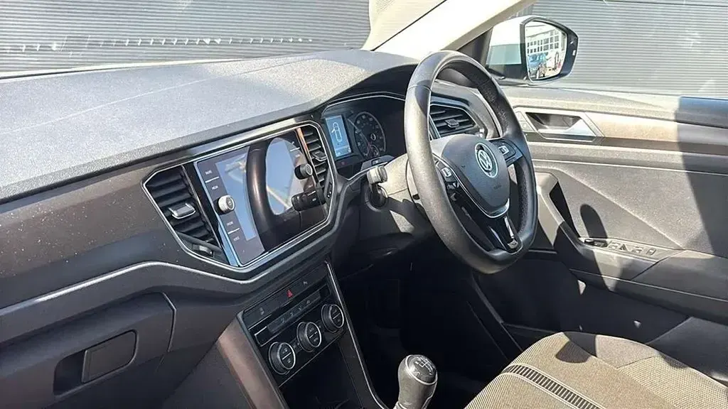 Usado VW T-Roc Design 150 HP (110 kW) 2019 Branco SUV