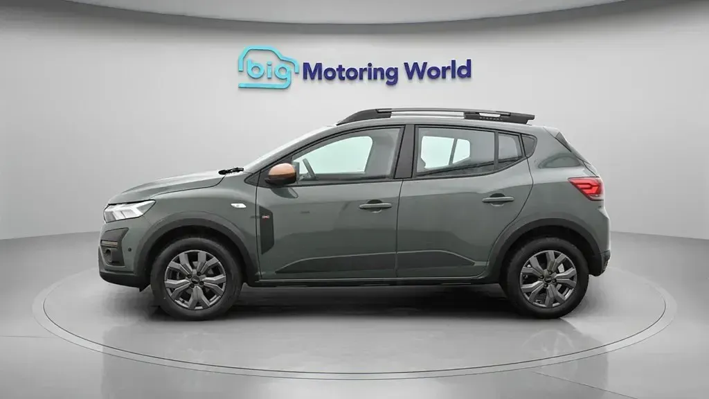 Used Dacia Sandero Extreme 90 HP (66 kW) 2024 Green Hatchback