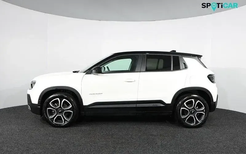Begagnad Jeep Avenger Summit 114 kW (156 HK) 2024 SUV