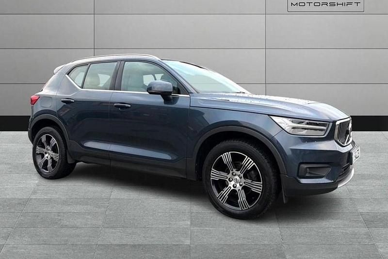 Used Volvo XC40 Inscription 150 HP (110 kW) 2019 Blue SUV