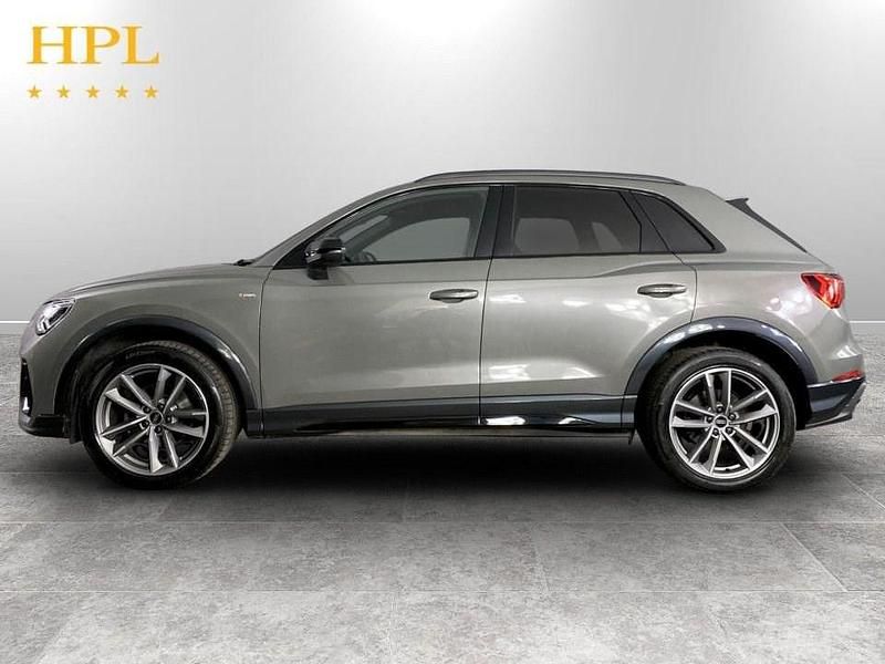 Second-hand Audi Q3 Black Edition 150 CP (110 kW) 2022 Gri SUV