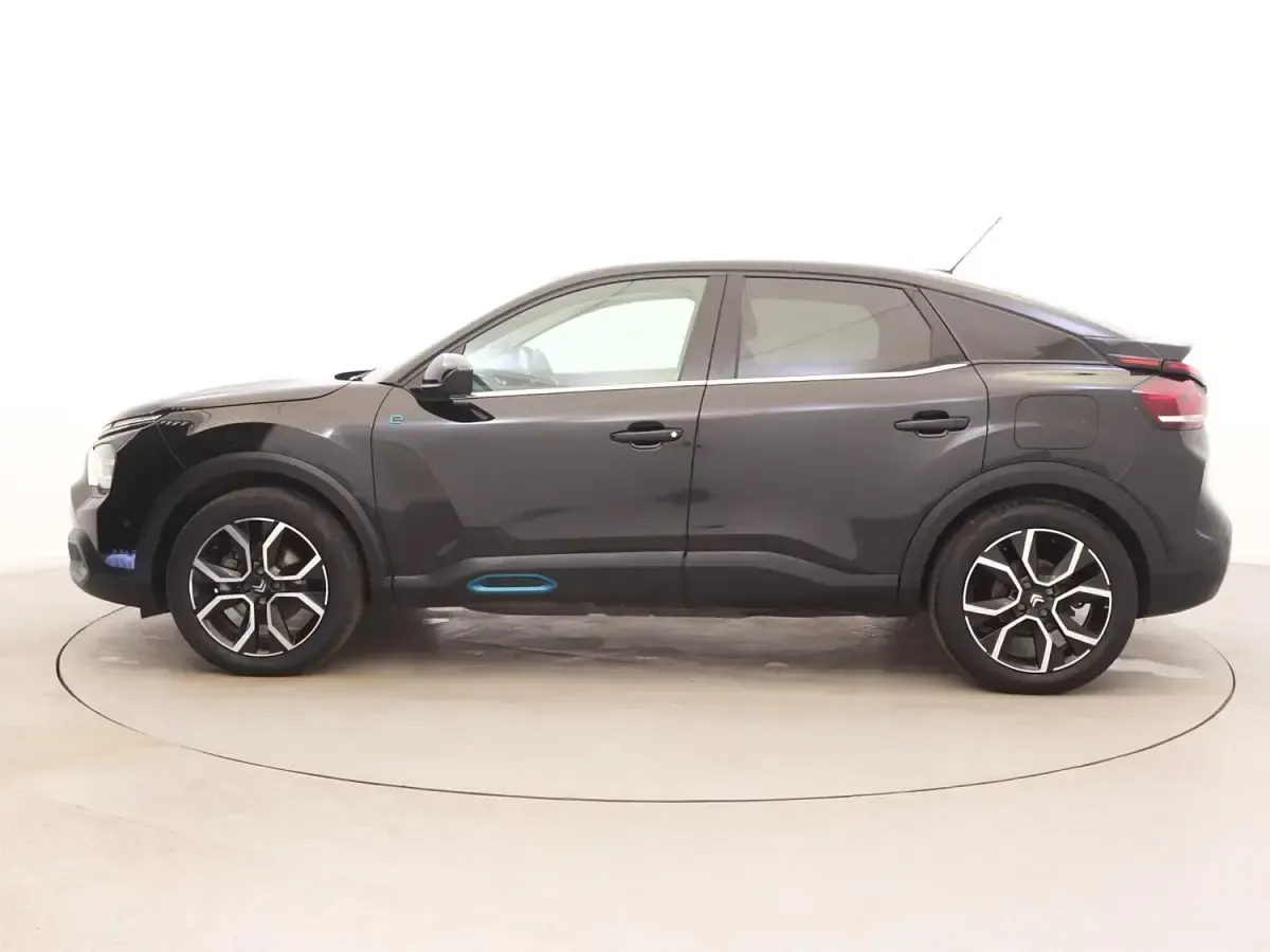 Used Citroën e-C4 Shine 100 kW (136 HP) 2023 Black Hatchback