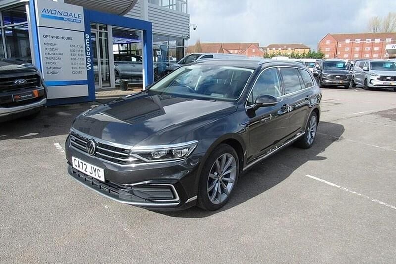Used VW Passat Advance 218 HP (160 kW) 2022 Grey Estate