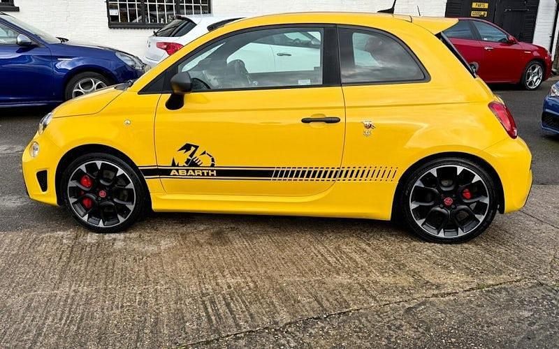 Used Abarth 595 Competizione 182 HP (133 kW) 2021 Yellow Hatchback