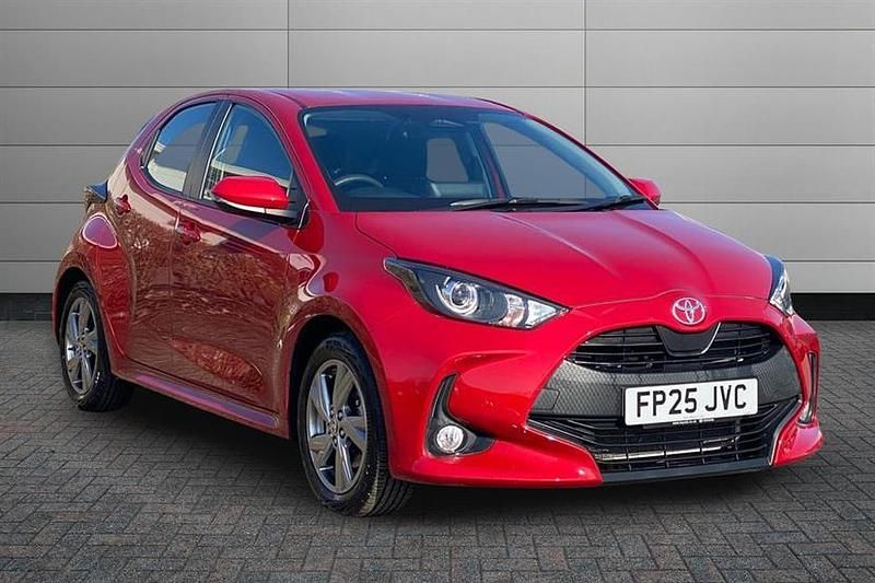 Used Toyota Yaris Hybrid 116 HP (85 kW) 2025 Scarlet flare Hatchback
