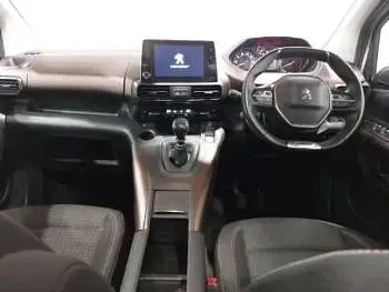 Second-hand Peugeot Rifter GT-line 129 CP (94 kW) 2019 Alb Monovolum