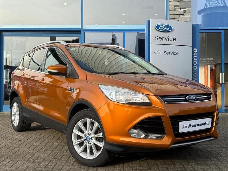 Used Ford Kuga Titanium 140 HP (102 kW) 2014 Orange SUV