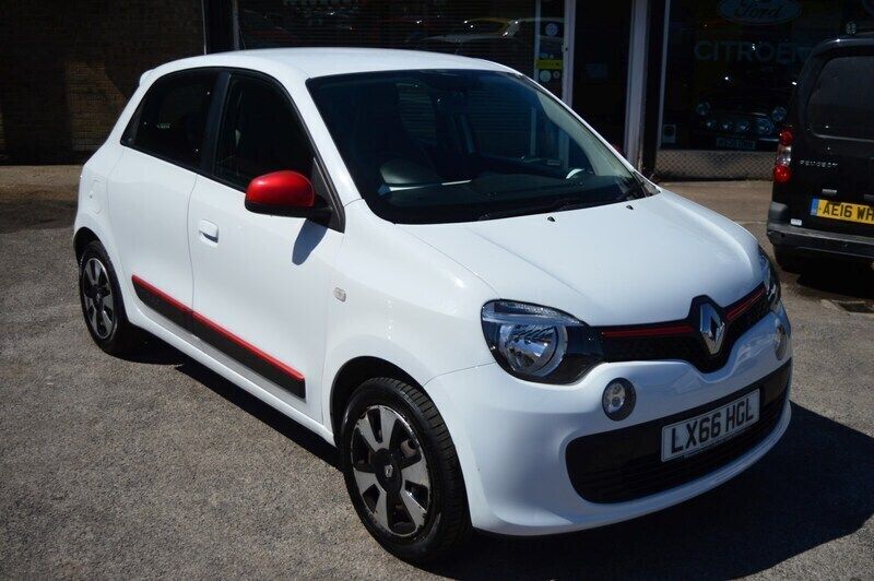 White Used 2016 Renault Twingo Play Hatchback | £4,995 (Fair price) - Image 1/4
