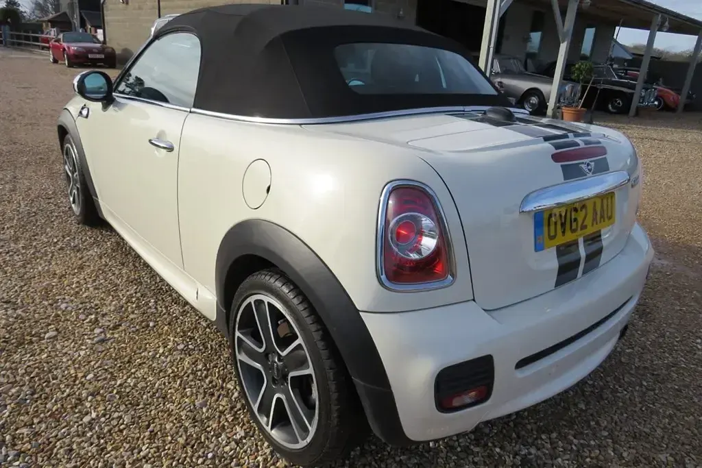 Używany Mini Cooper Cabriolet 122 KM (89 kW) 2012 Biały Kabriolet