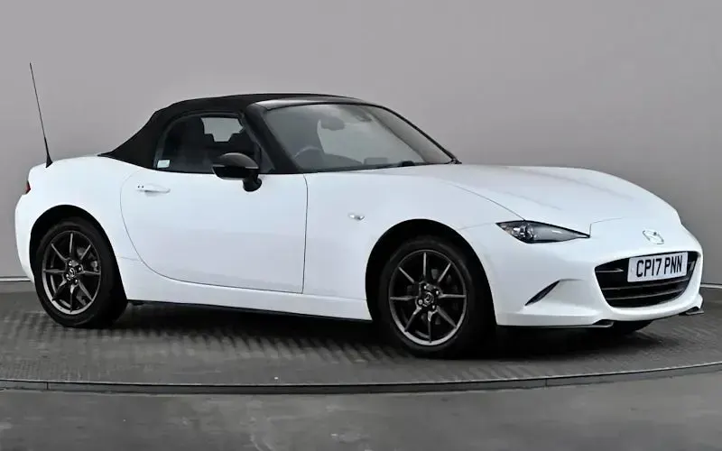 Used Mazda MX5 Inclusive 131 HP (96 kW) 2017 Cabriolet