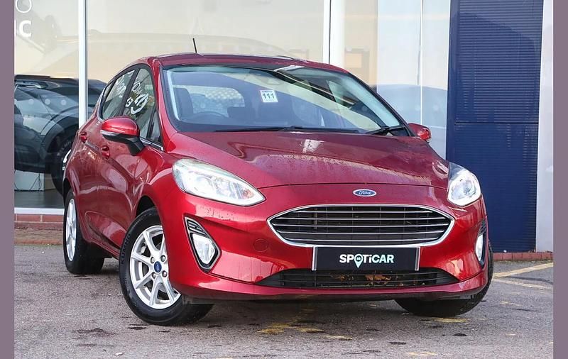 Red Used 2018 Ford Fiesta Zetec Hatchback | £7,954 (Good price) - Image 1/4