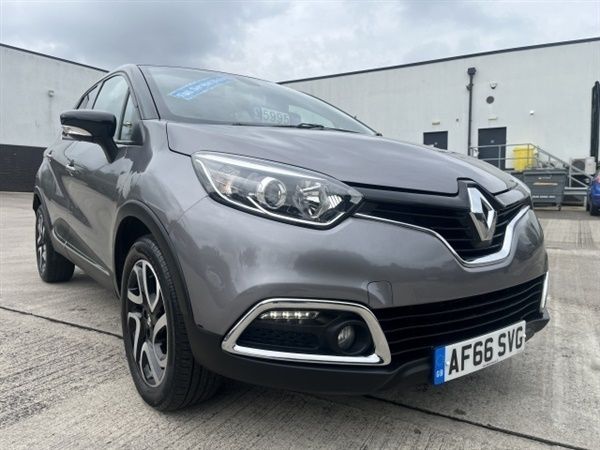 Black Used 2016 Renault Captur Dynamique SUV | £5,995 (A bit pricey) - Image 1/1