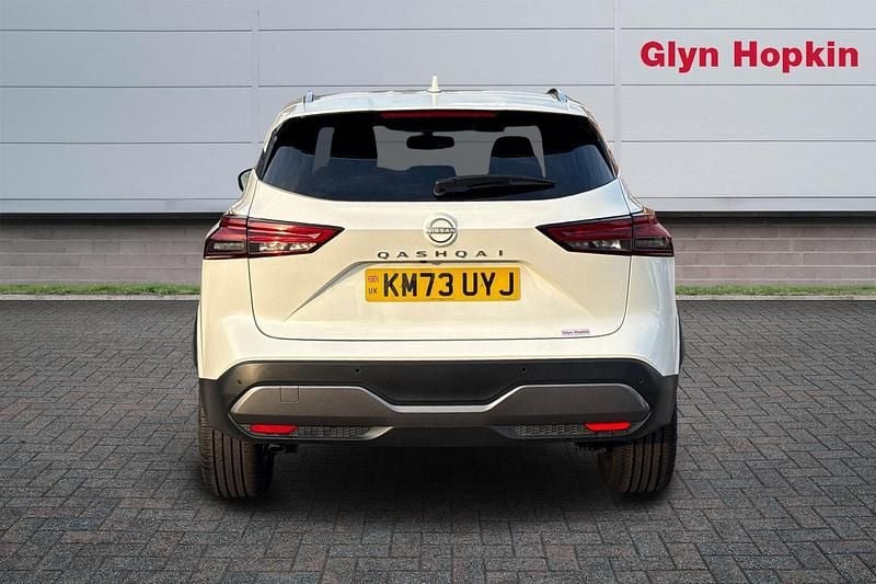 Used Nissan Qashqai Tekna 2023 White SUV