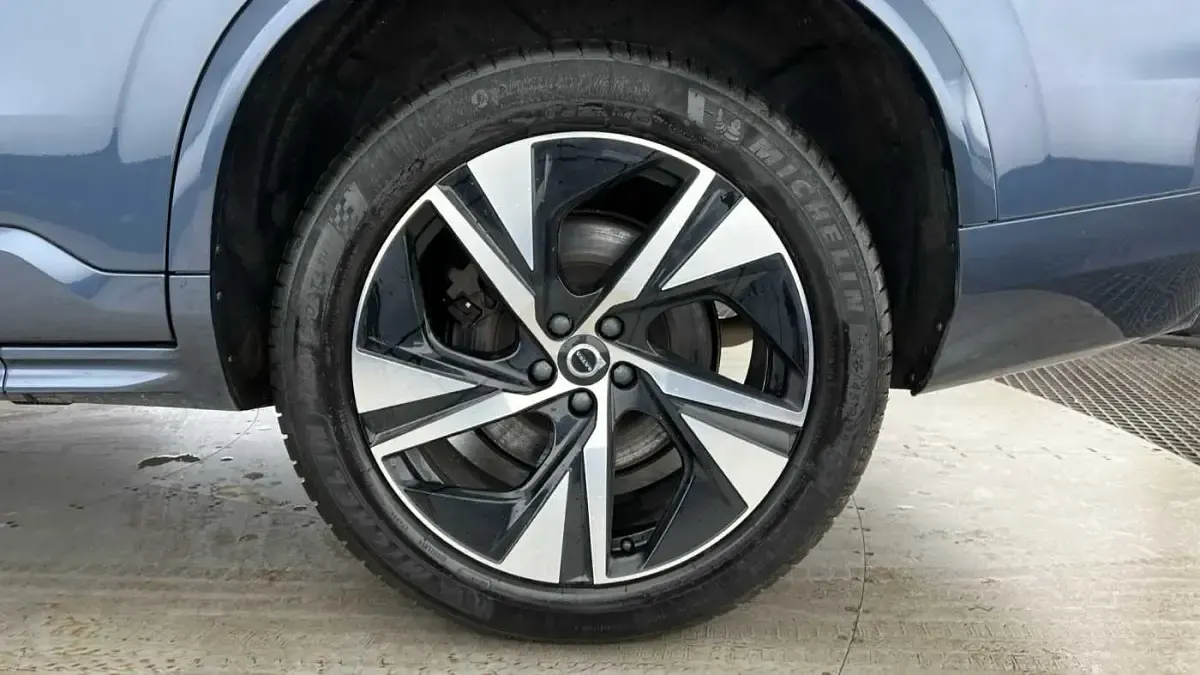 Used Volvo XC90 R-Design 449 HP (330 kW) 2022 Blue SUV