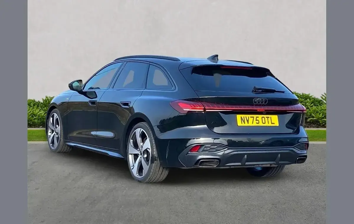 Used Audi A5 Comfort 147 HP (108 kW) 2026 Black Estate