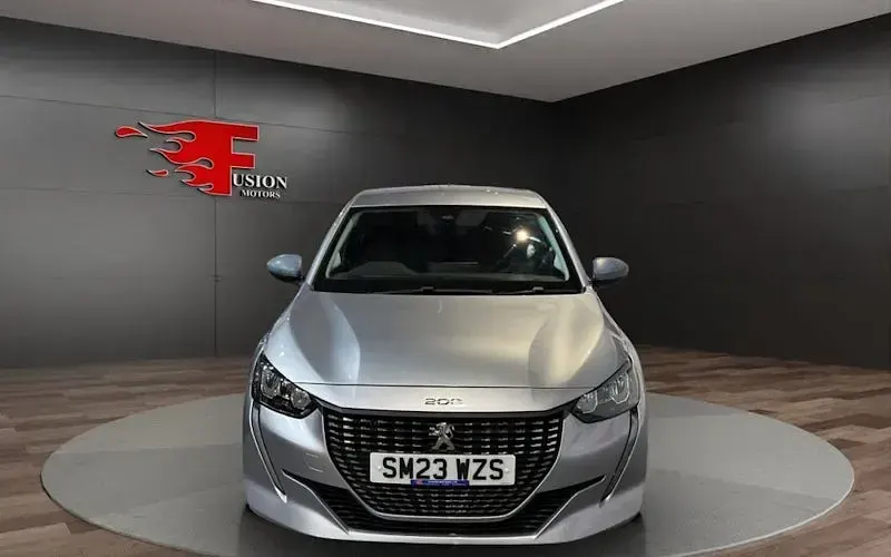 Used Peugeot 208 Active+ 102 HP (75 kW) 2023 Grey Hatchback