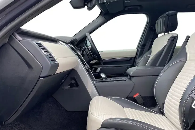 Used Land Rover Discovery 300 HP (220 kW) 2024 Blue SUV