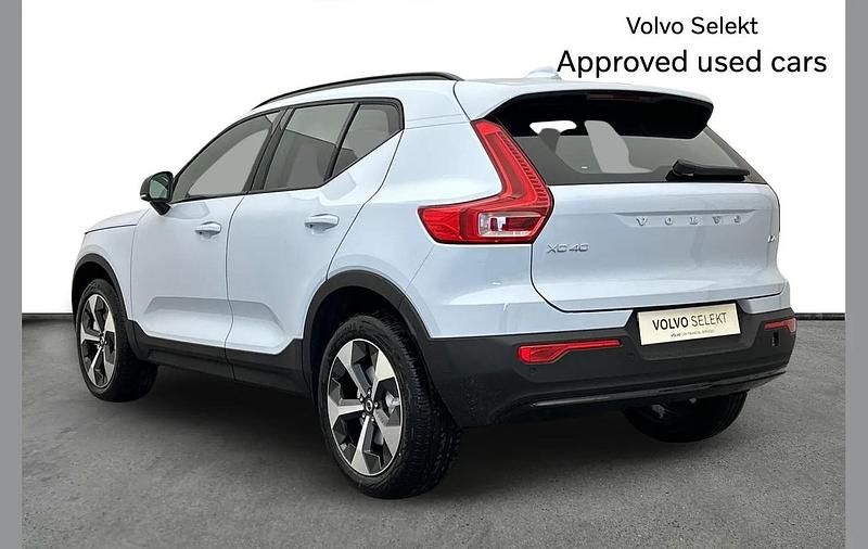 Used Volvo XC40 Plus 161 HP (118 kW) 2025 White SUV
