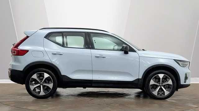 Used Volvo XC40 Plus 161 HP (118 kW) 2025 Blue SUV