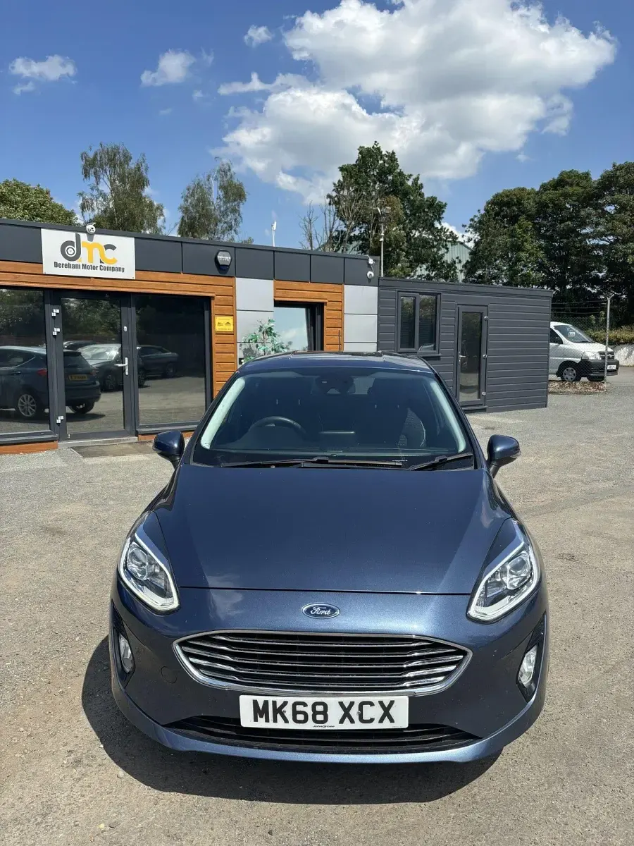 Used Ford Fiesta Titanium 100 HP (73 kW) 2018 Blue Hatchback