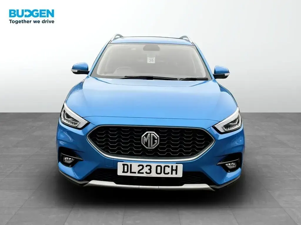 Używany MG ZS Exclusive 111 KM (81 kW) 2023 Niebieski SUV