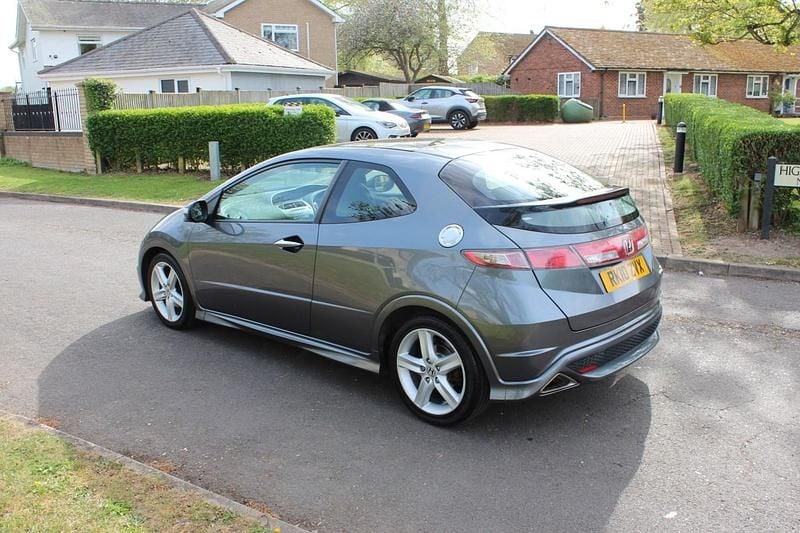 Begagnad Honda Civic Type S 140 HK (102 kW) 2010 Silver Halvkombi