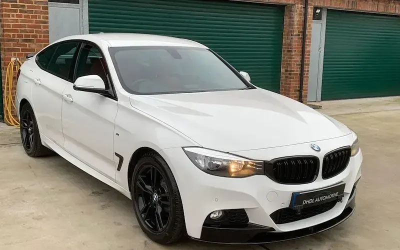 Begagnad BMW 330 M Sport 258 HK (189 kW) 2019 Halvkombi