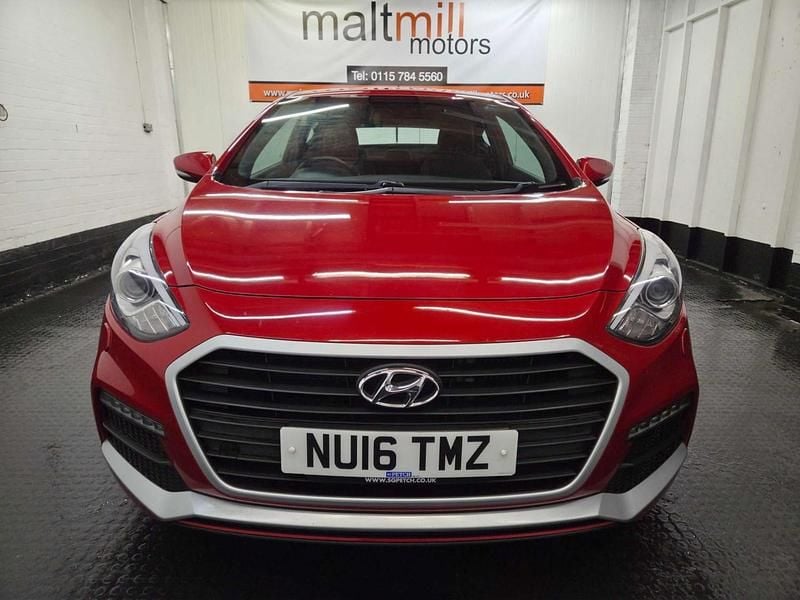 Used Hyundai i30 Turbo 2016 Red Hatchback