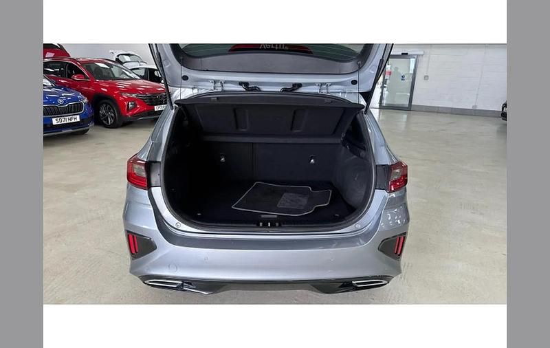 Used Kia Ceed GT-Line 138 HP (101 kW) 2020 Silver Hatchback