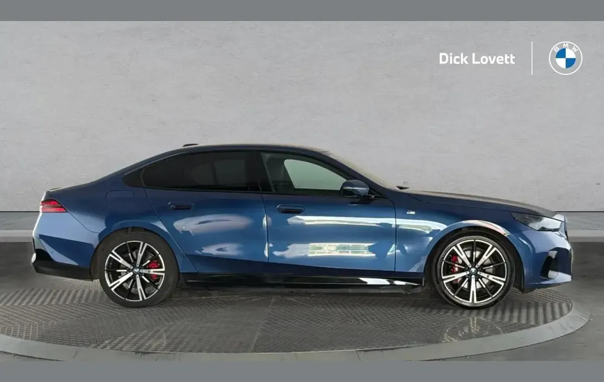 Used BMW 530e M Sport 295 HP (216 kW) 2024 Blue Sedan