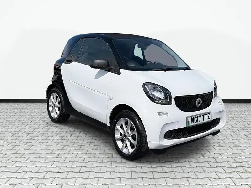 Used Smart ForTwo Coupé Passion 71 HP (52 kW) 2017 White Coupe