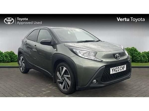 Green Used 2023 Toyota Aygo X SUV | £12,642 - Image 1/4
