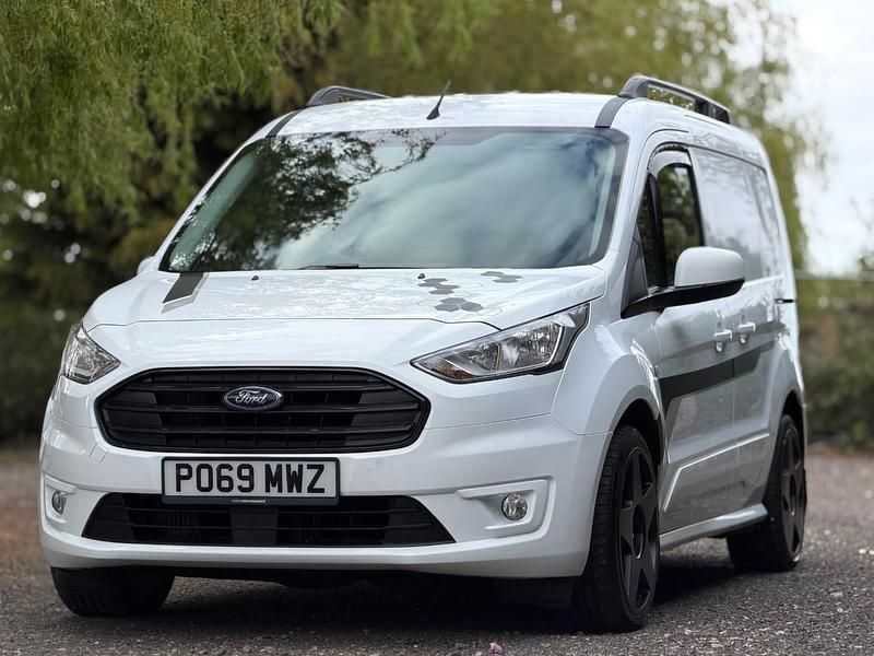 Used Ford Transit Connect 100 HP (73 kW) 2019 White MPV