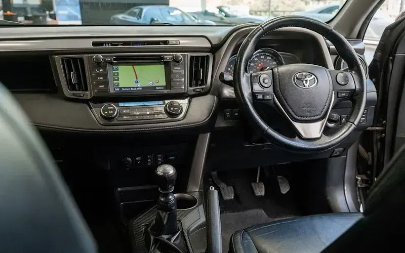 Used Toyota RAV4 150 HP (110 kW) 2015 SUV