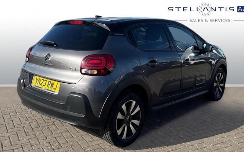 Used Citroën C3 PureTech 83 HP (61 kW) 2023 Red Hatchback