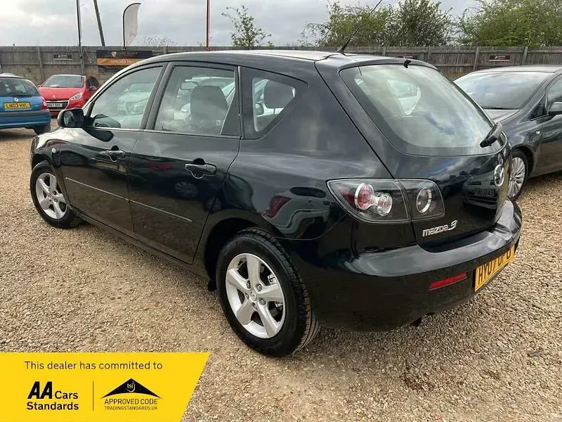 Used Mazda 3 105 HP (77 kW) 2007 Black Hatchback