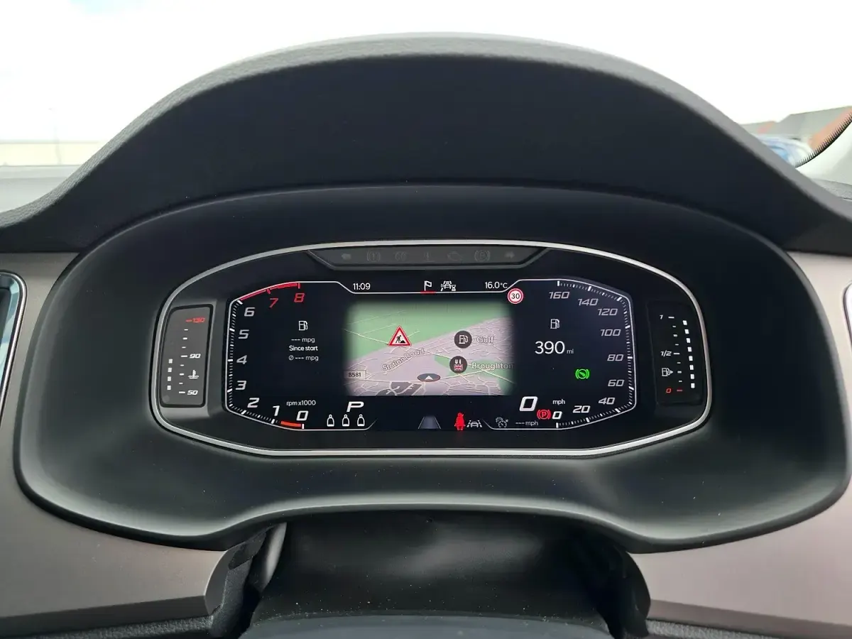 Used Seat Ateca Xperience Lux 150 HP (110 kW) 2025 Red SUV