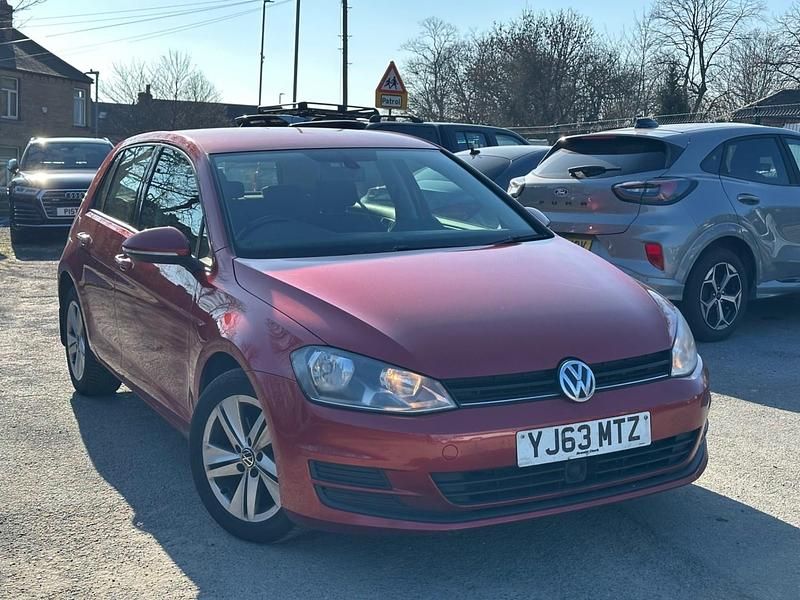 Begagnad VW Golf VII SE 2013 Röd Halvkombi