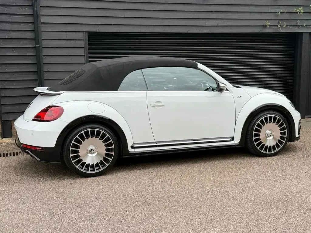 Used VW Beetle R-line 150 HP (110 kW) 2017 White Hatchback